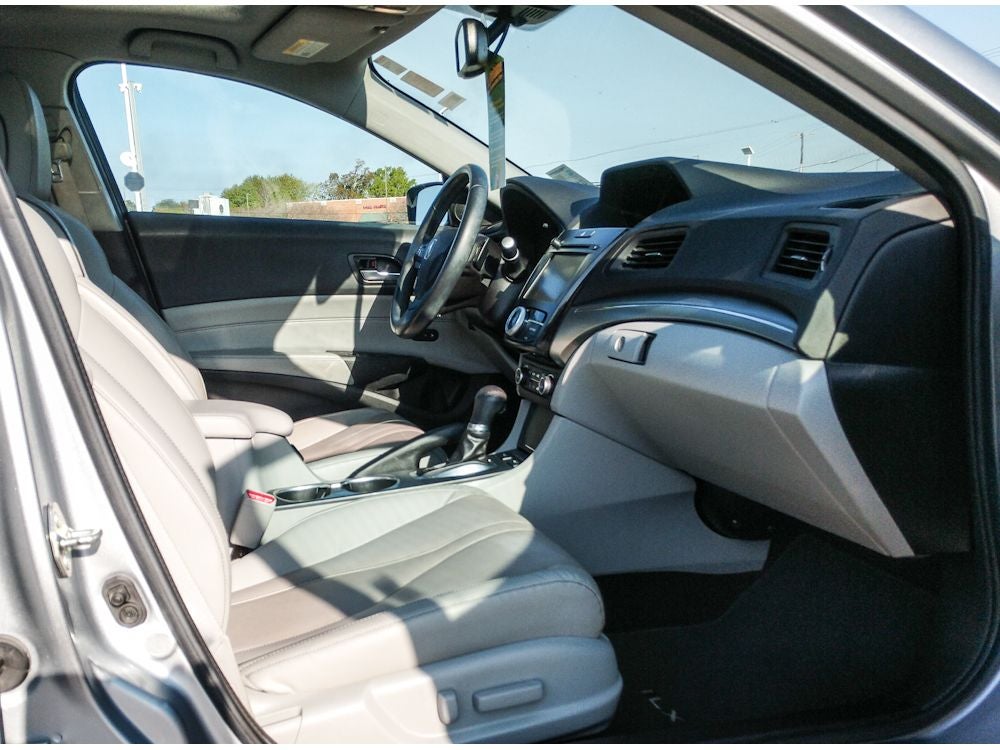 2019 Acura ILX w/Premium Pkg