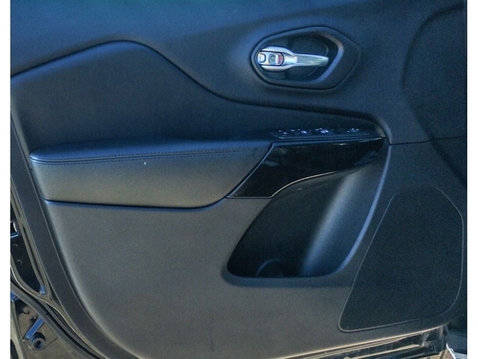 2020 Jeep Cherokee Altitude