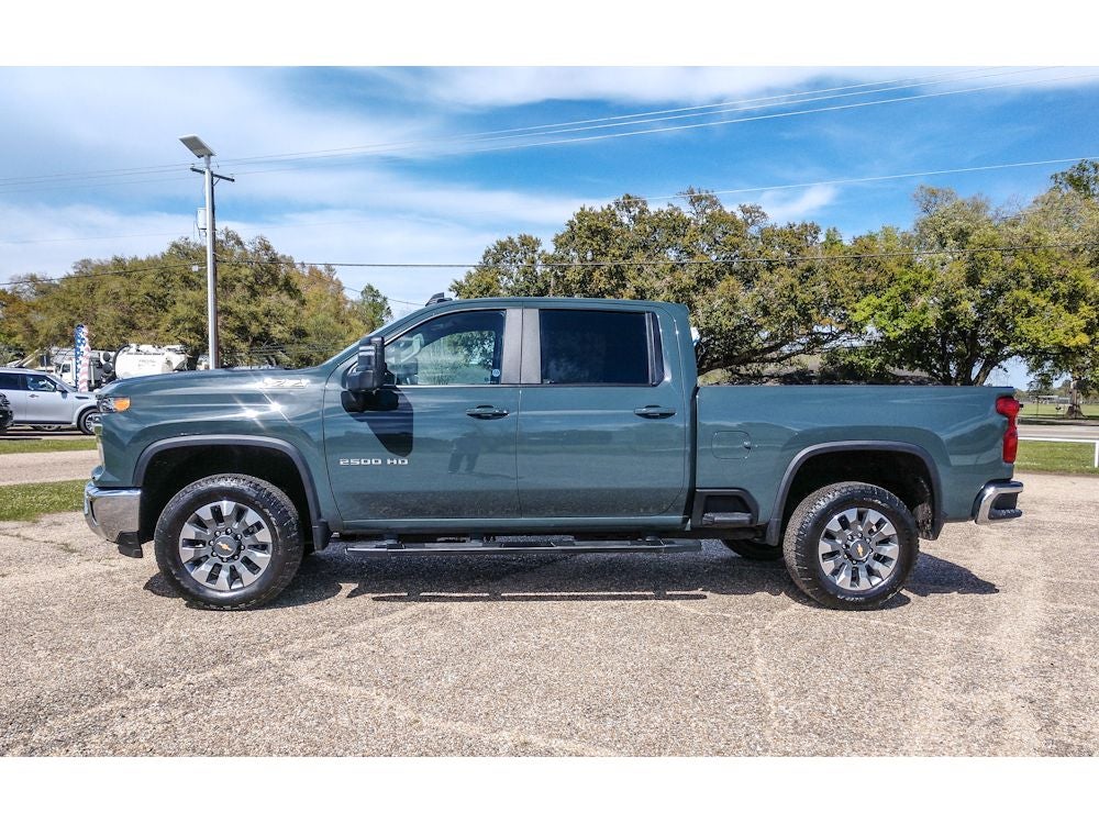 2025 Chevrolet Silverado LT