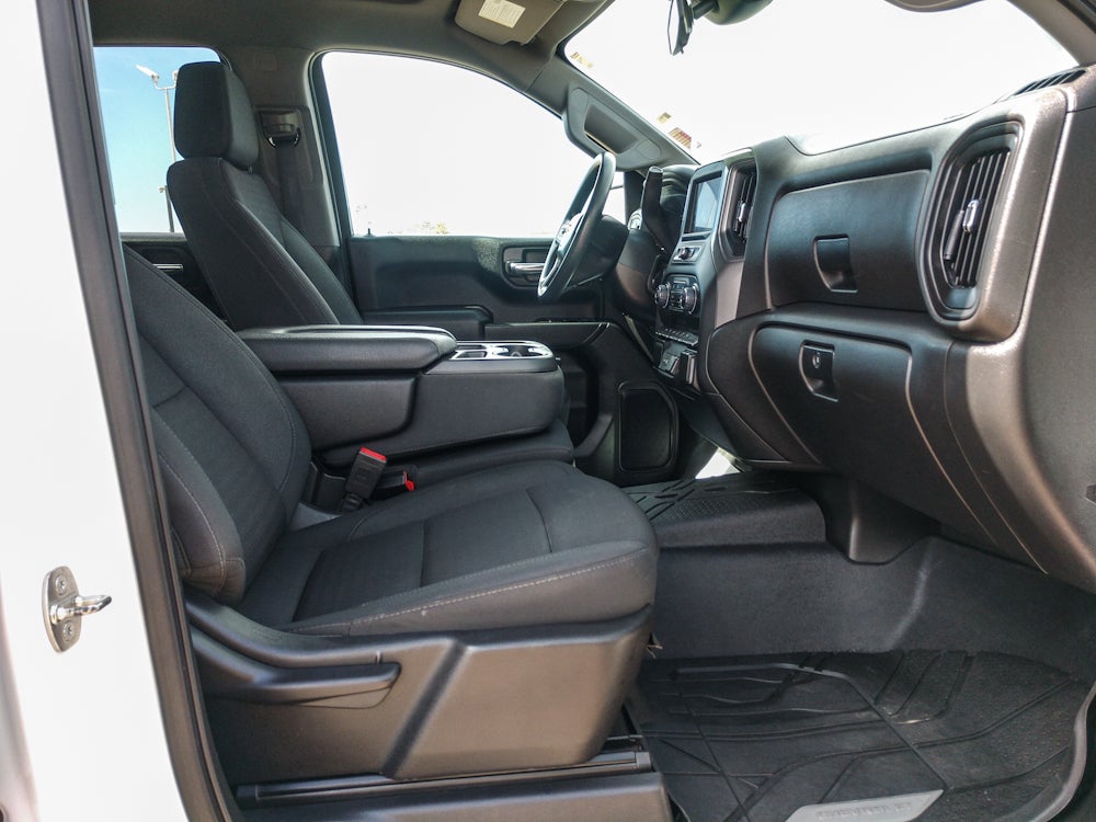 2023 Chevrolet Silverado Custom