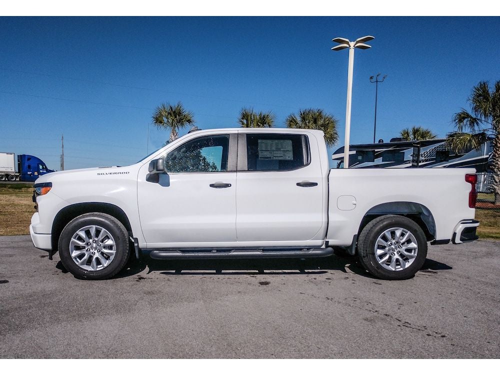 2026 Chevrolet Silverado Custom
