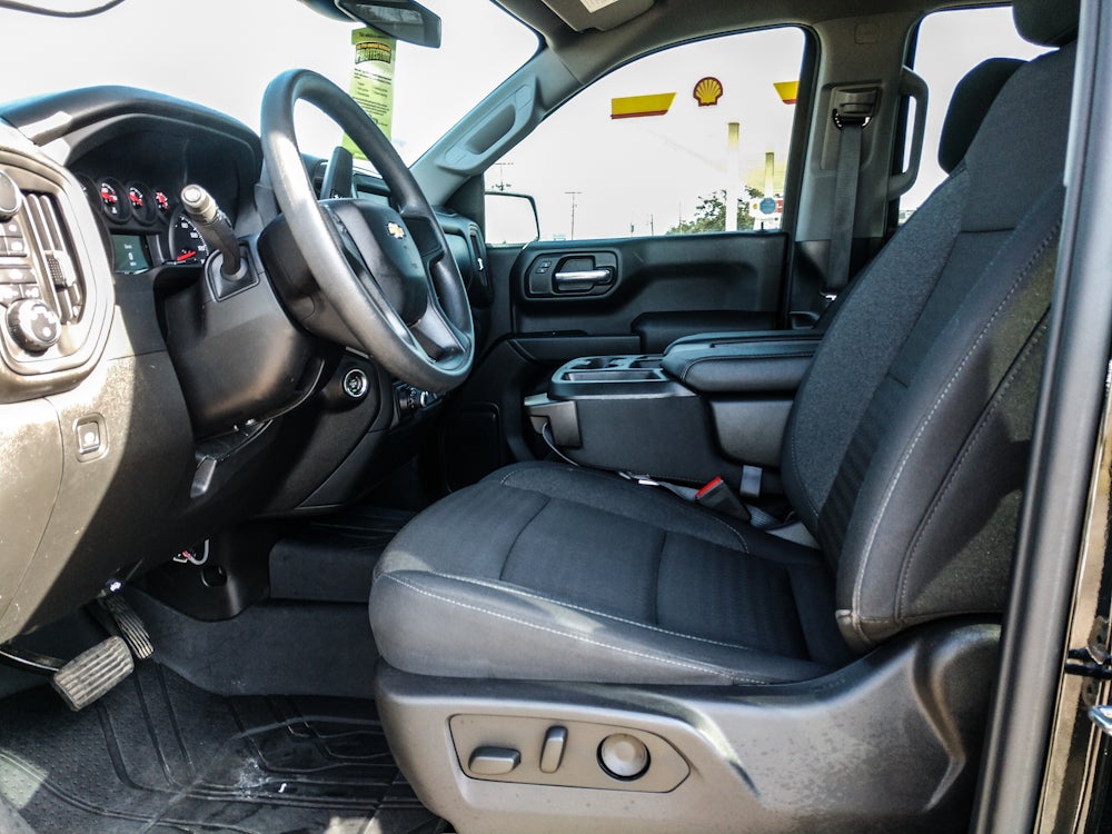 2024 Chevrolet Silverado Custom