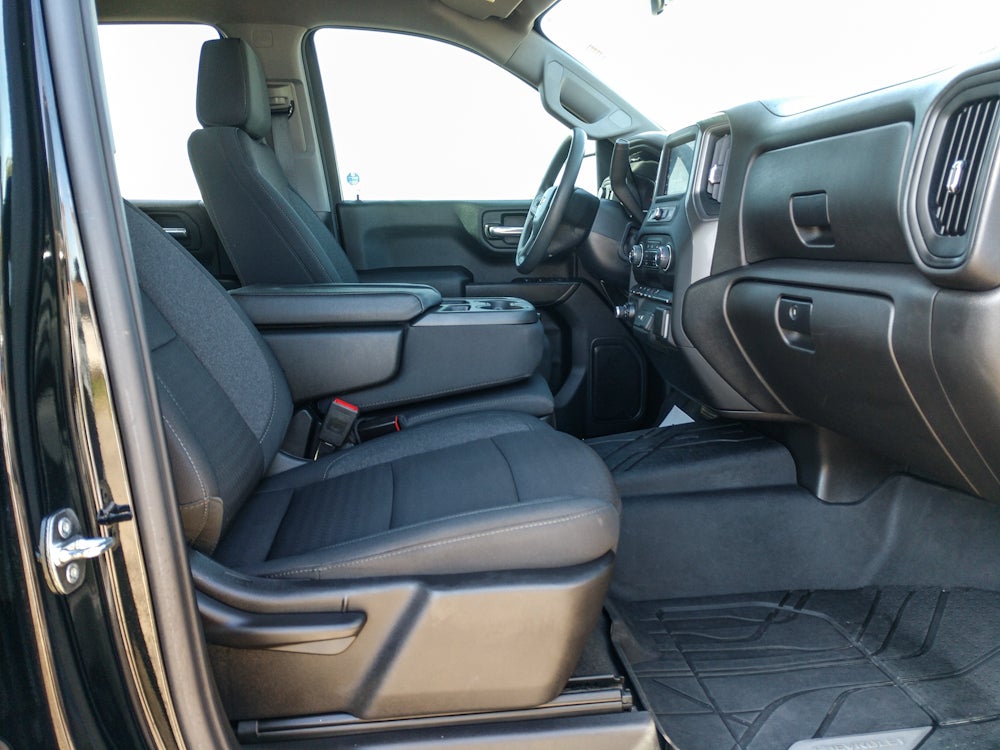 2024 Chevrolet Silverado Custom