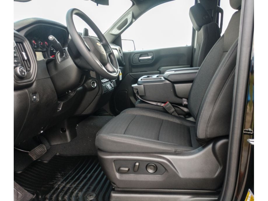 2026 Chevrolet Silverado Custom