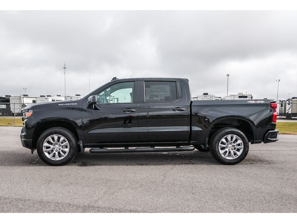 2026 Chevrolet Silverado Custom