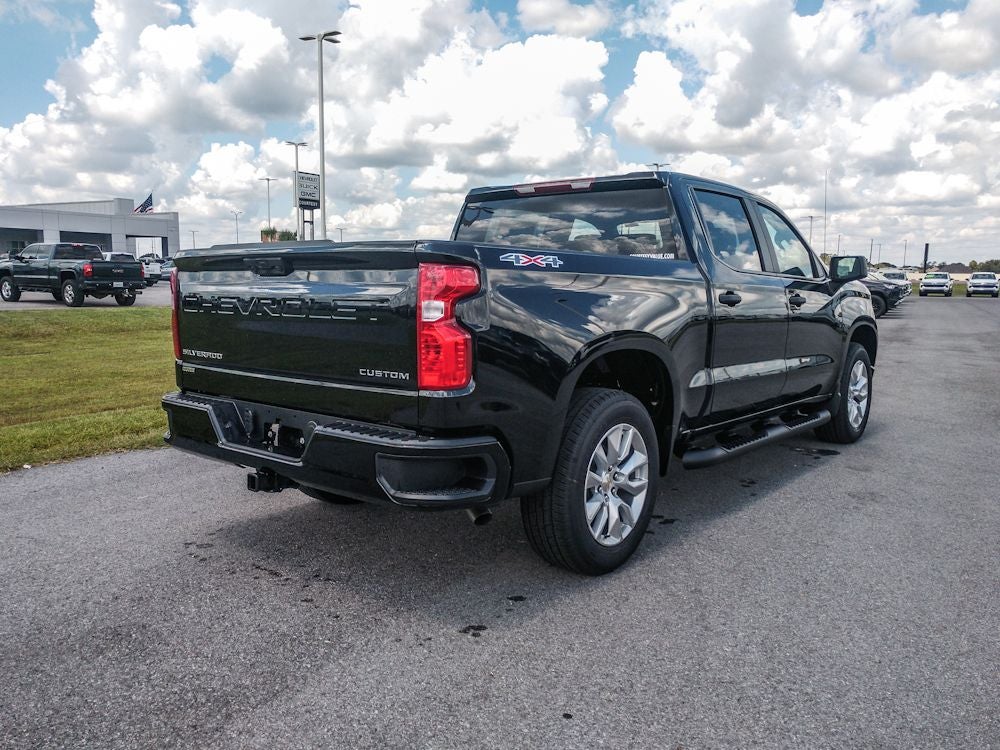 2026 Chevrolet Silverado Custom