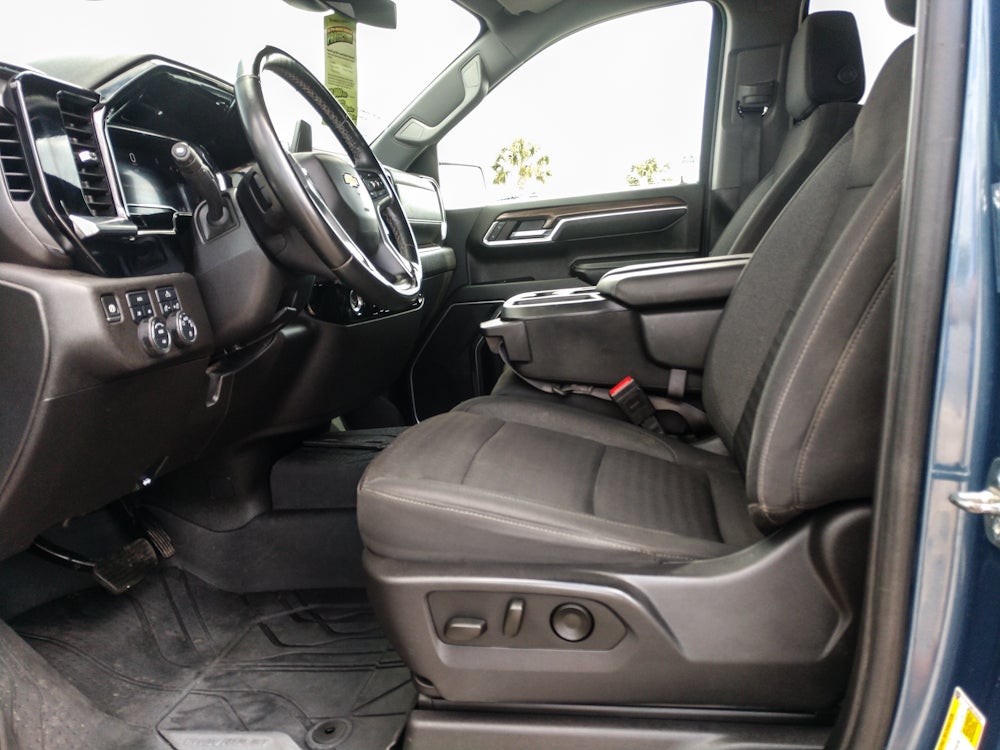 2024 Chevrolet Silverado LT