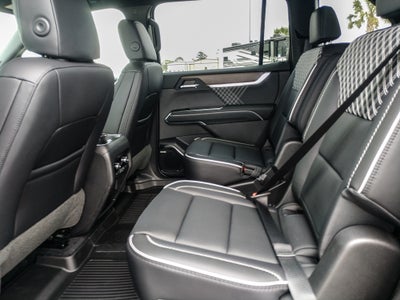 2026 GMC Acadia FWD Denali