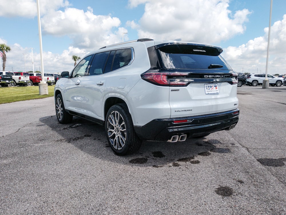 2026 GMC Acadia FWD Denali Ultimate