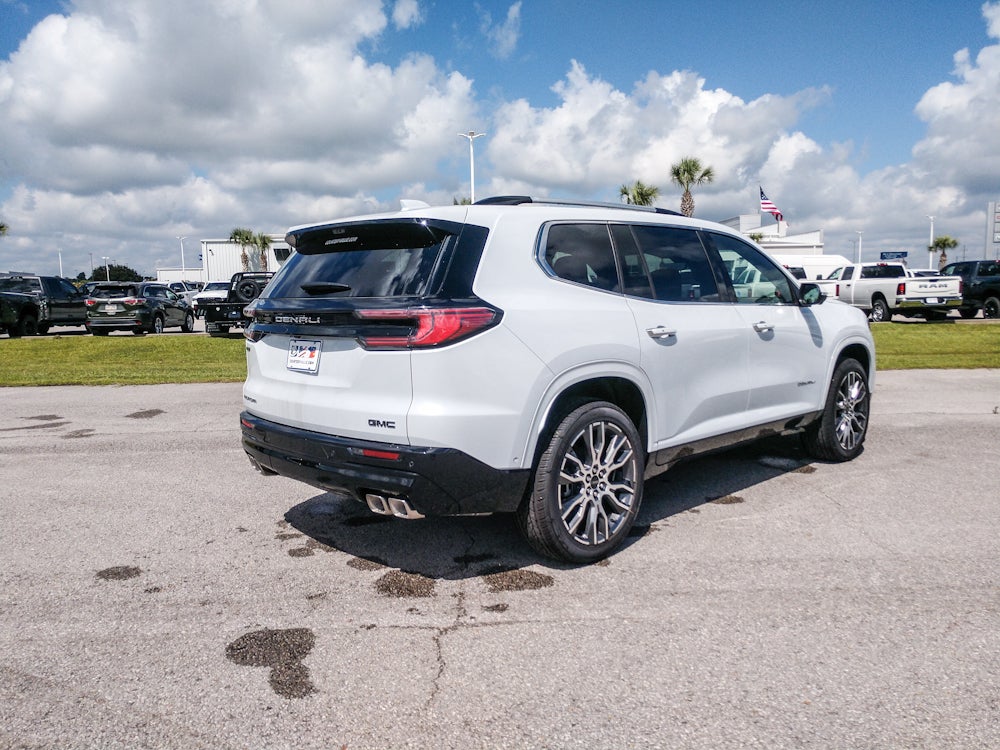 2026 GMC Acadia FWD Denali Ultimate