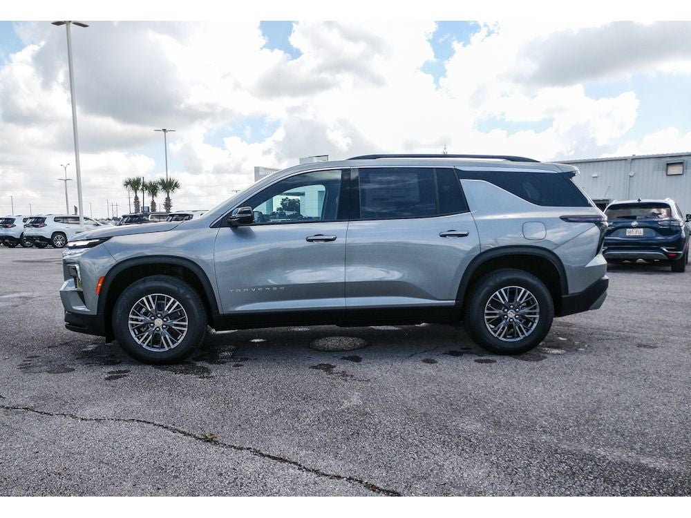 2026 Chevrolet Traverse FWD LT