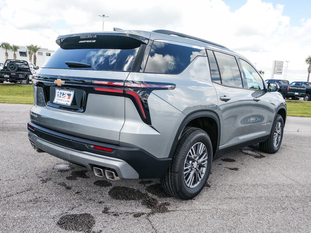 2026 Chevrolet Traverse FWD LT
