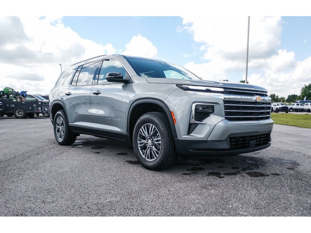 2026 Chevrolet Traverse FWD LT