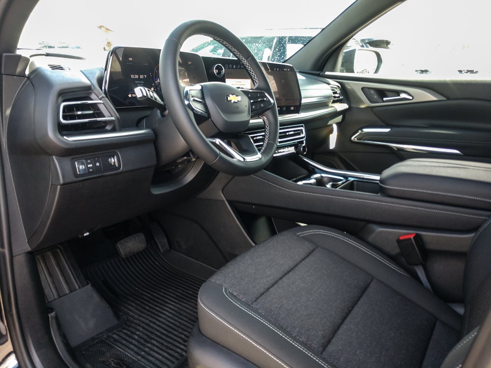 2026 Chevrolet Traverse FWD LT