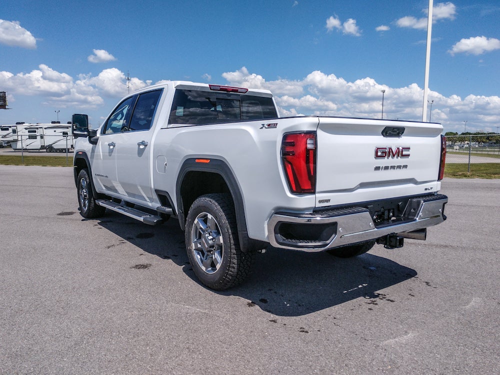 2026 GMC Sierra SLT