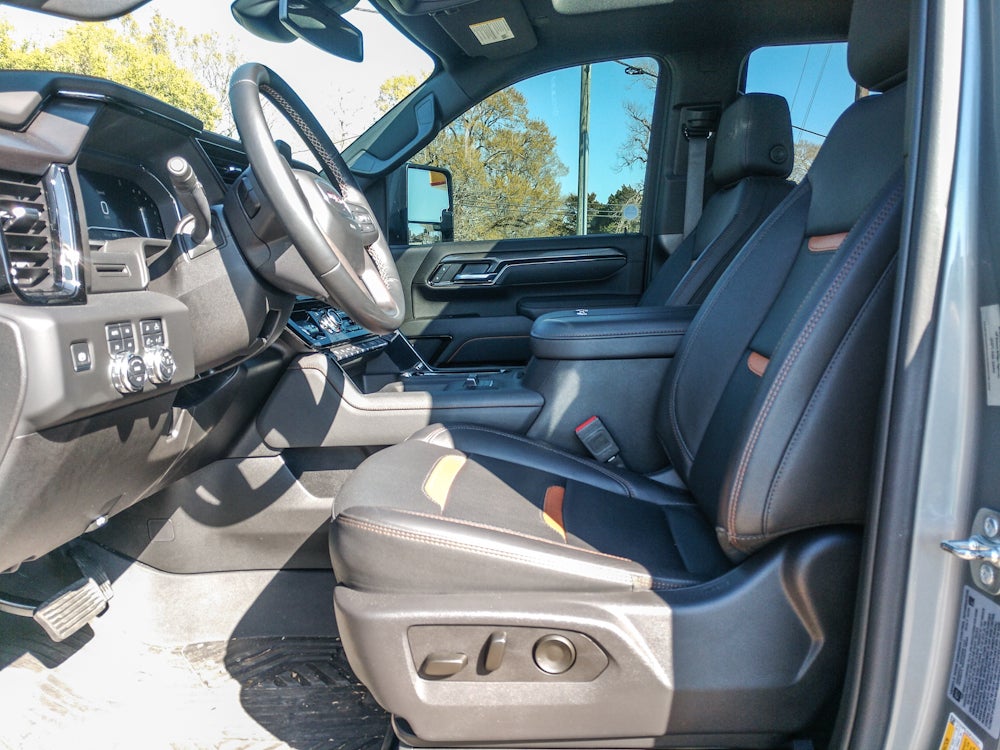 2025 GMC Sierra AT4