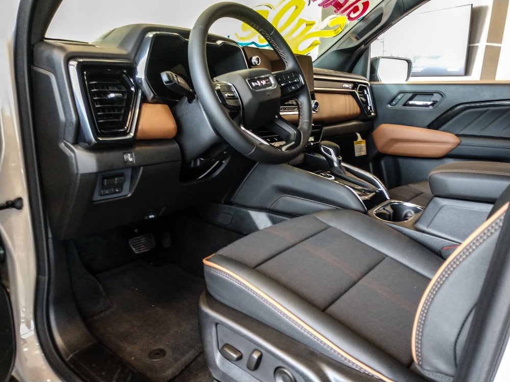 2026 GMC Canyon 4WD AT4