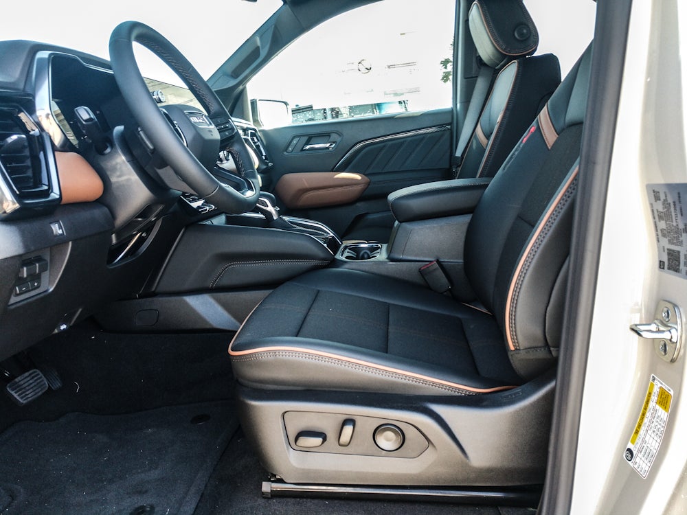 2026 GMC Canyon 4WD AT4