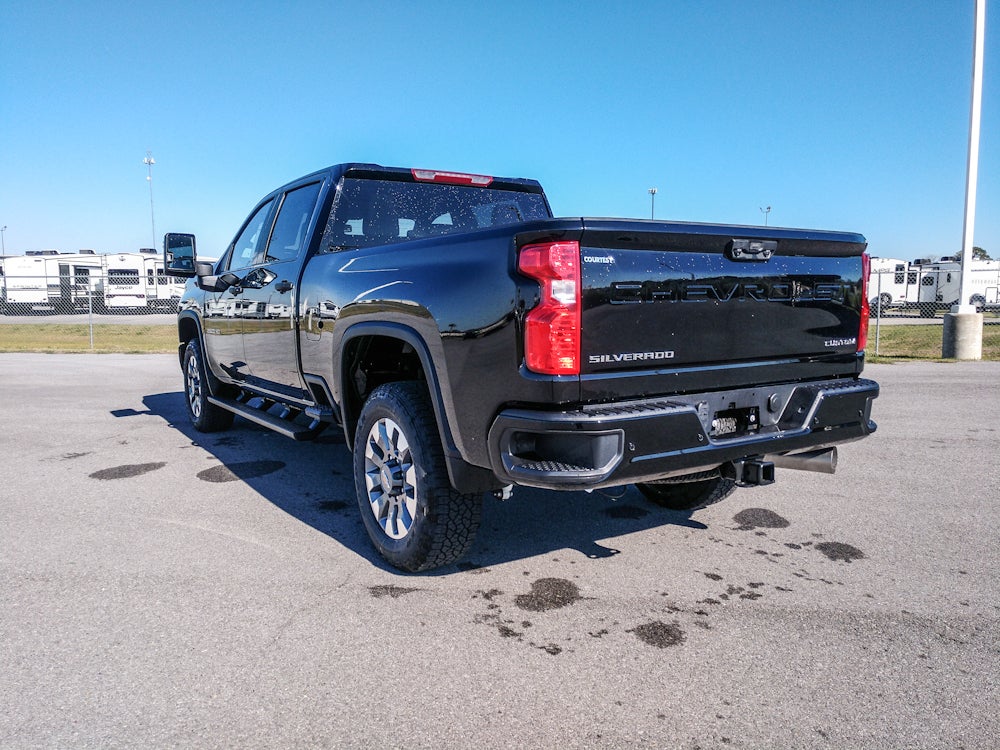 2026 Chevrolet Silverado Custom