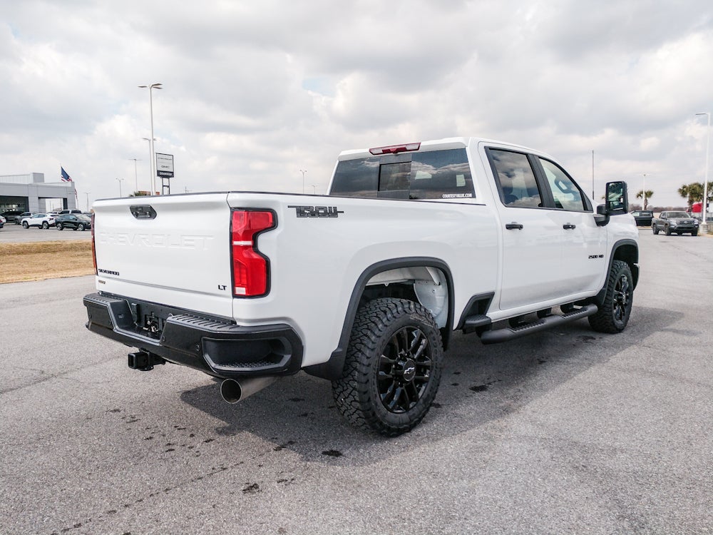 2026 Chevrolet Silverado LT