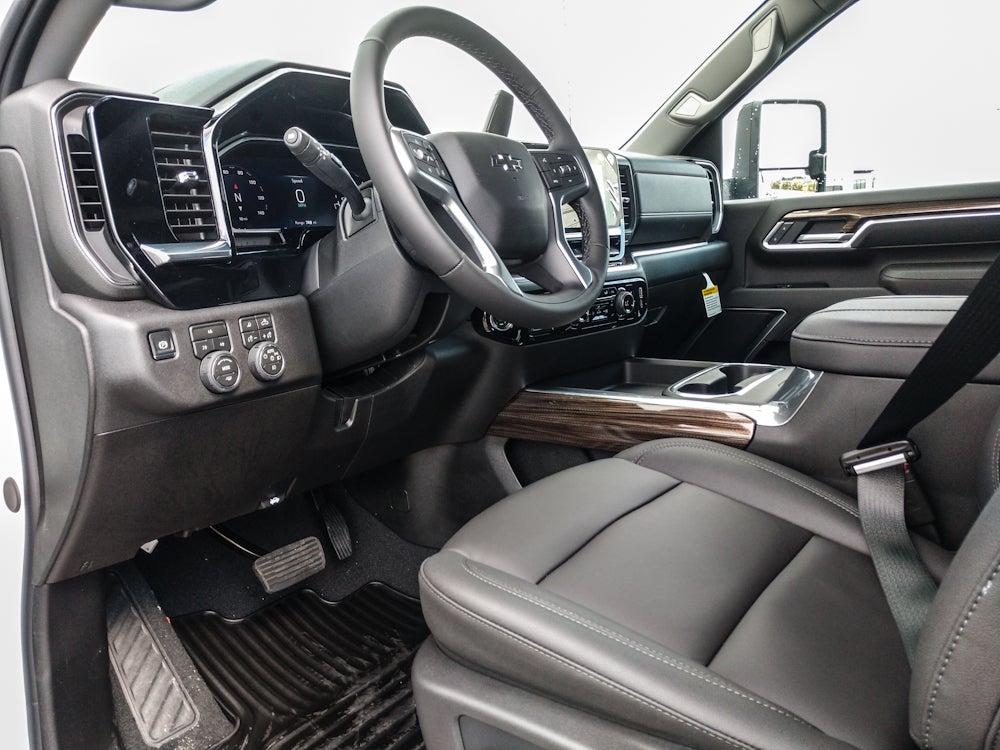 2026 Chevrolet Silverado LT