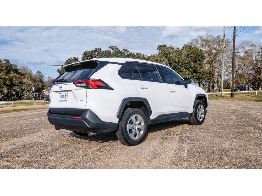 2022 Toyota RAV4 LE