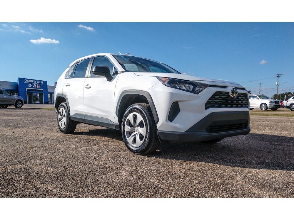 2022 Toyota RAV4 LE