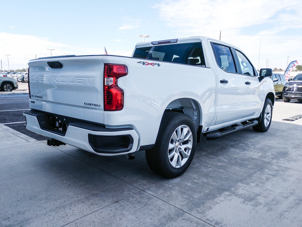 2026 Chevrolet Silverado Custom