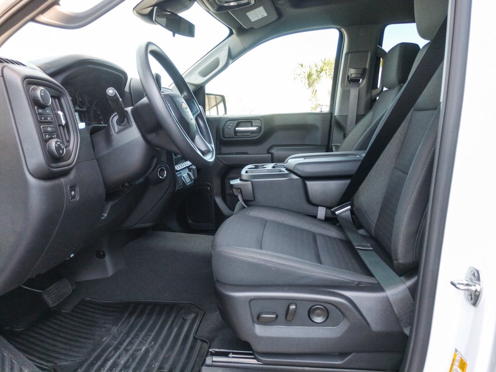 2026 Chevrolet Silverado Custom