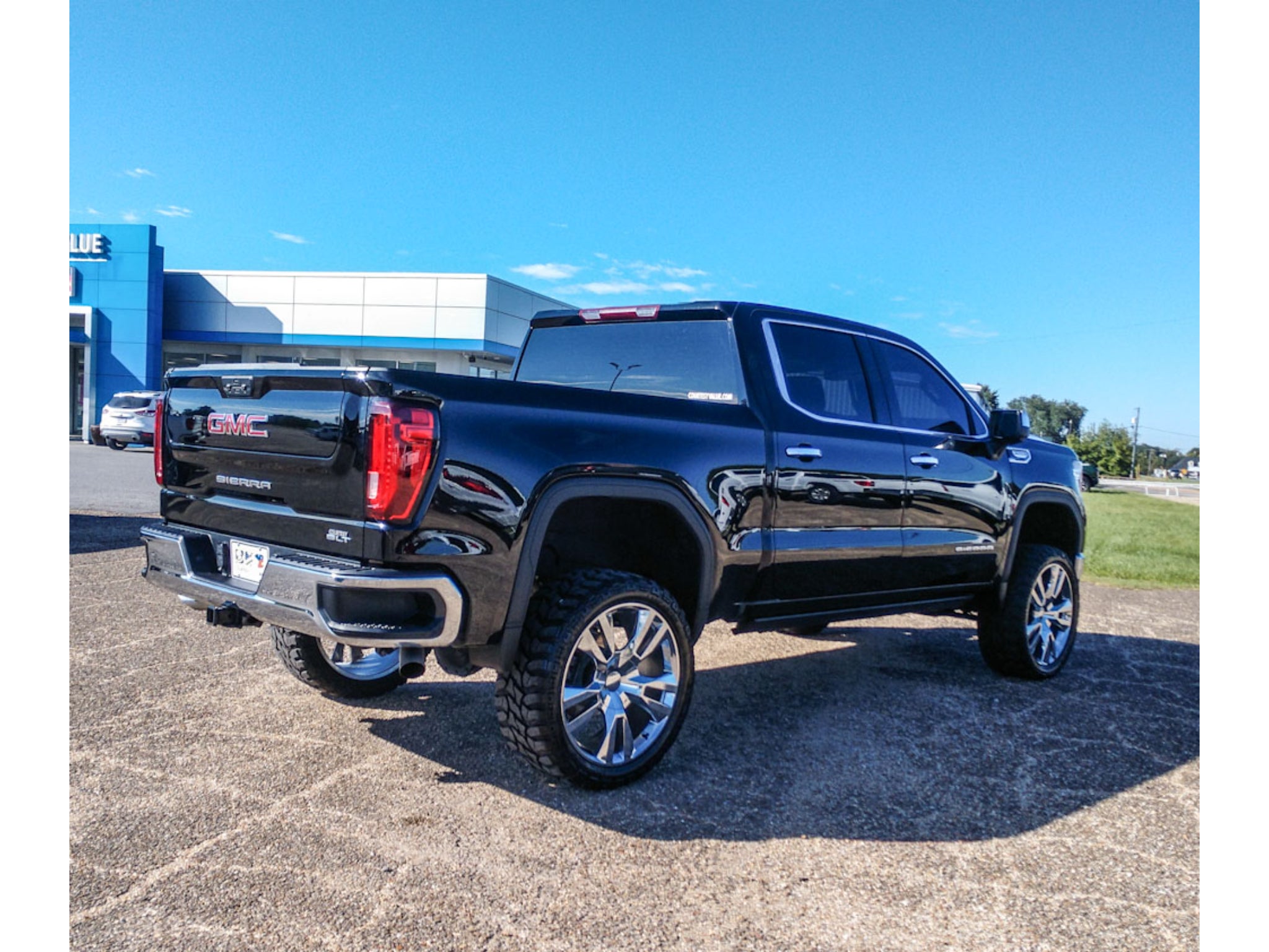 2024 GMC Sierra 1500 SLT