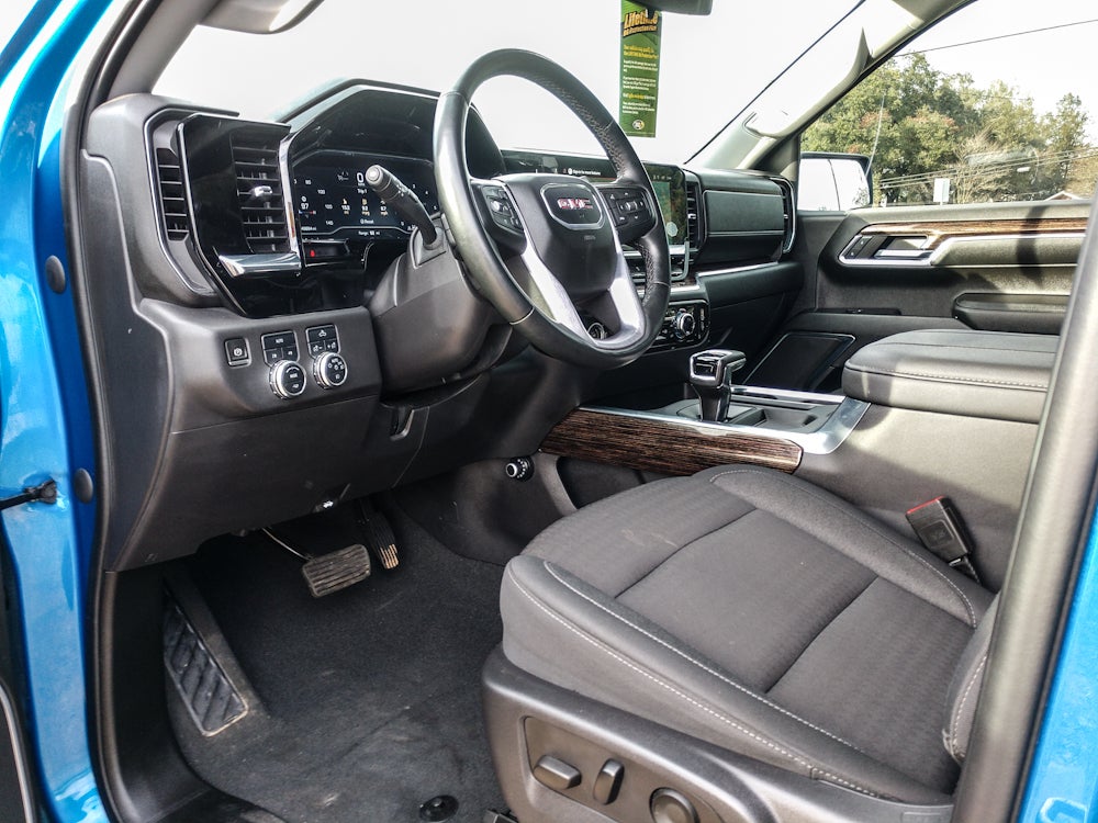 2023 GMC Sierra Elevation