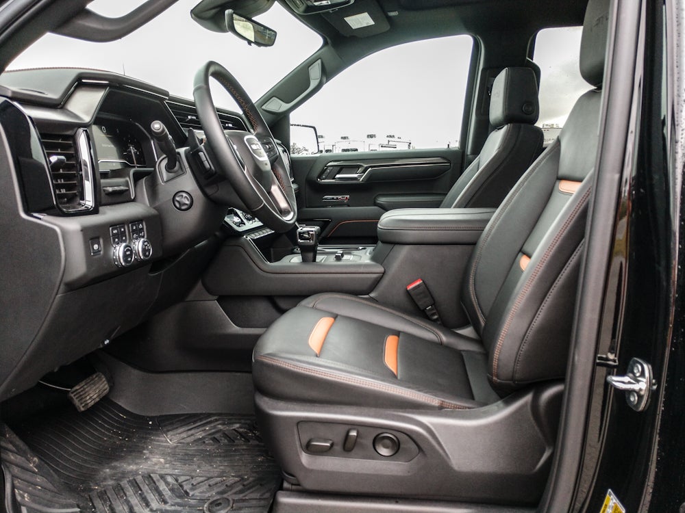 2025 GMC Sierra AT4