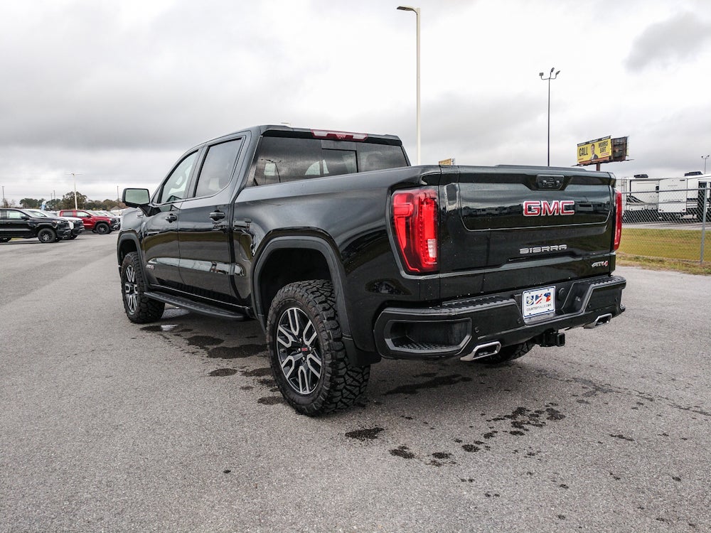 2025 GMC Sierra AT4