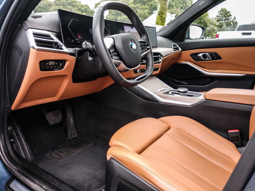 2025 BMW 3 series 330i