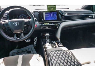 2025 Toyota Camry Hybrid SE