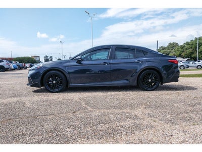 2025 Toyota Camry Hybrid SE