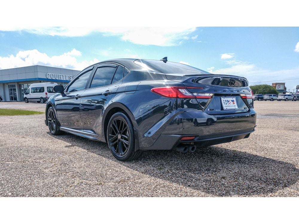 2025 Toyota Camry Hybrid SE