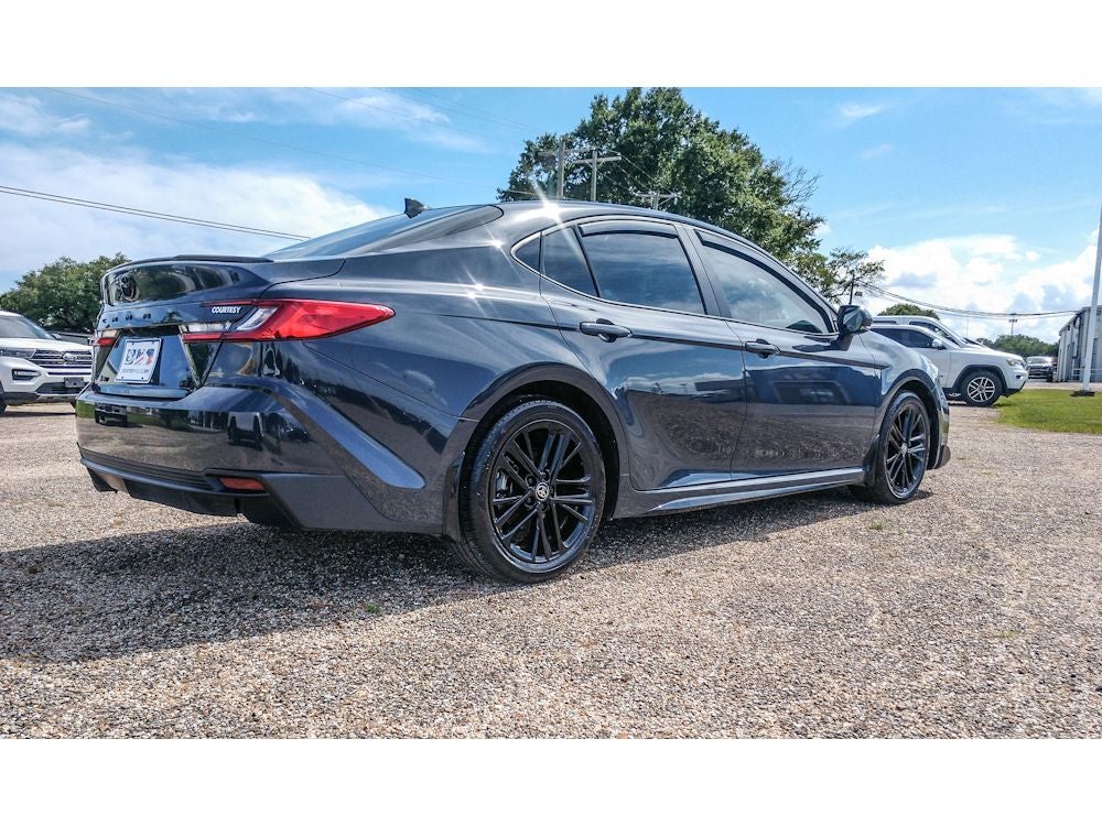 2025 Toyota Camry Hybrid SE