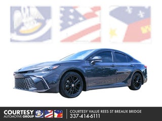 2025 Toyota Camry Hybrid SE