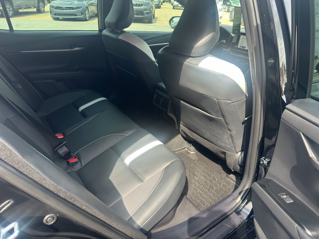 2025 Toyota Camry Hybrid SE