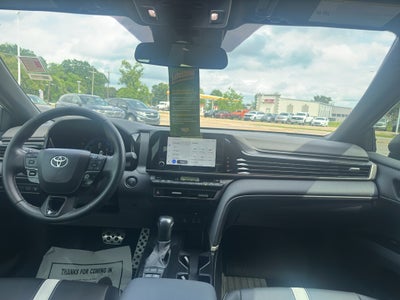 2025 Toyota Camry Hybrid SE