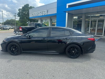 2025 Toyota Camry Hybrid SE