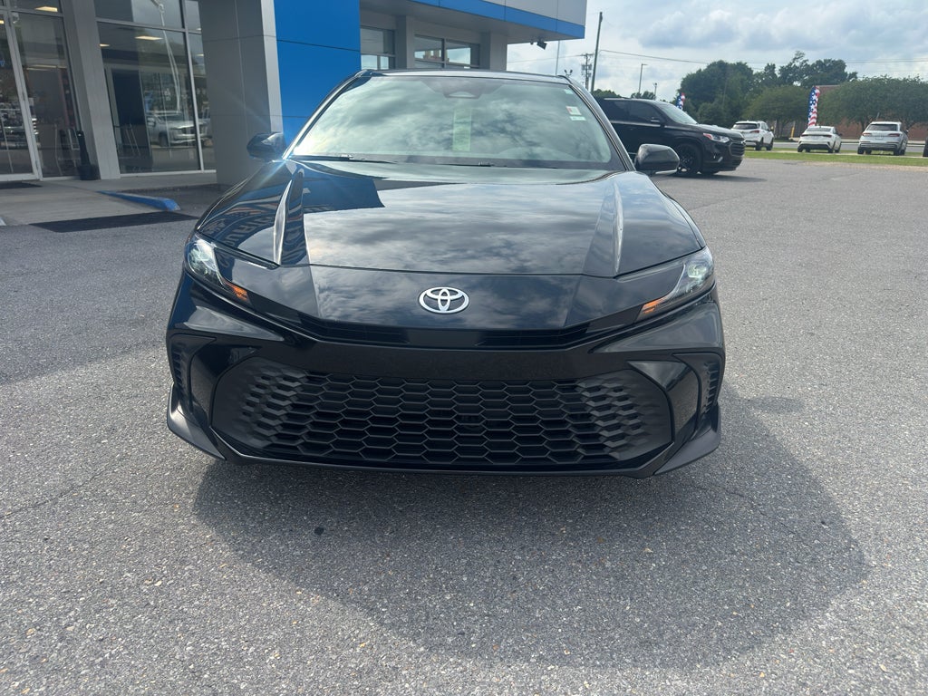 2025 Toyota Camry Hybrid SE