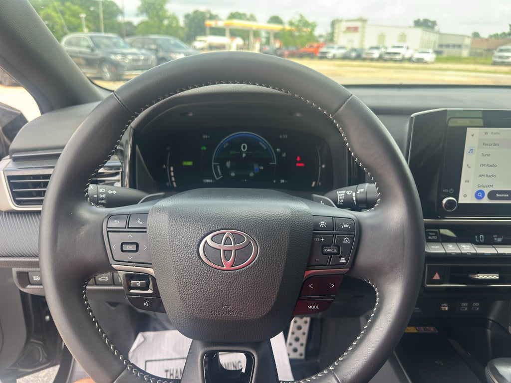 2025 Toyota Camry Hybrid SE