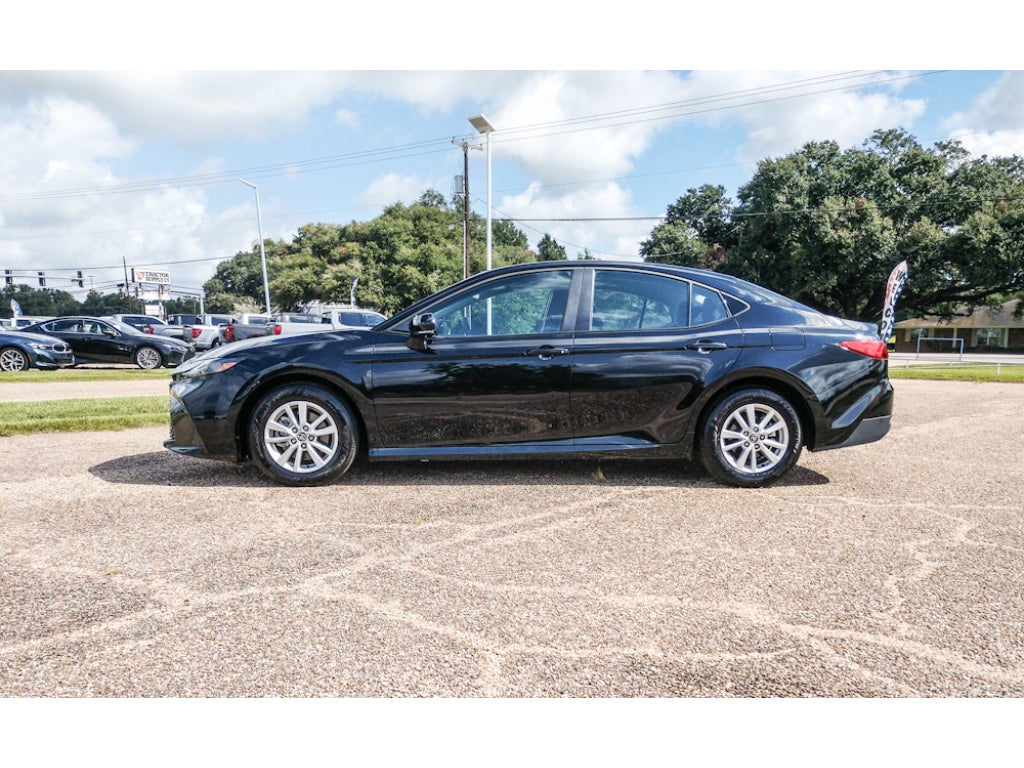 2026 Toyota Camry Hybrid LE