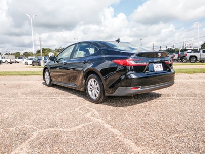 2026 Toyota Camry Hybrid LE