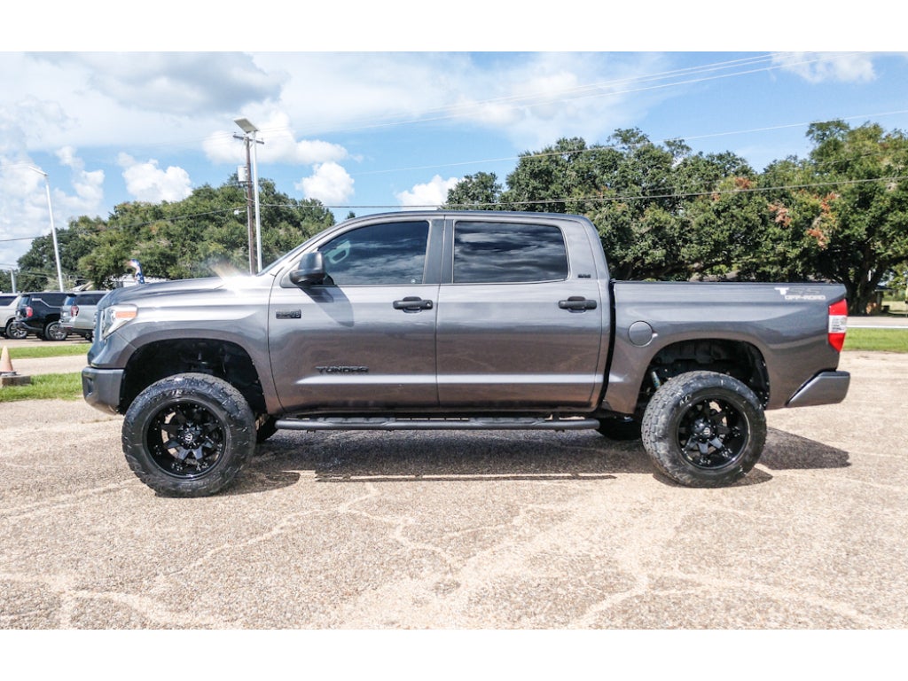 2018 Toyota Tundra SR5