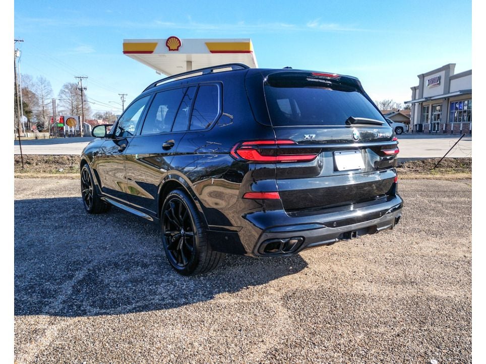 2024 BMW X7 M60i