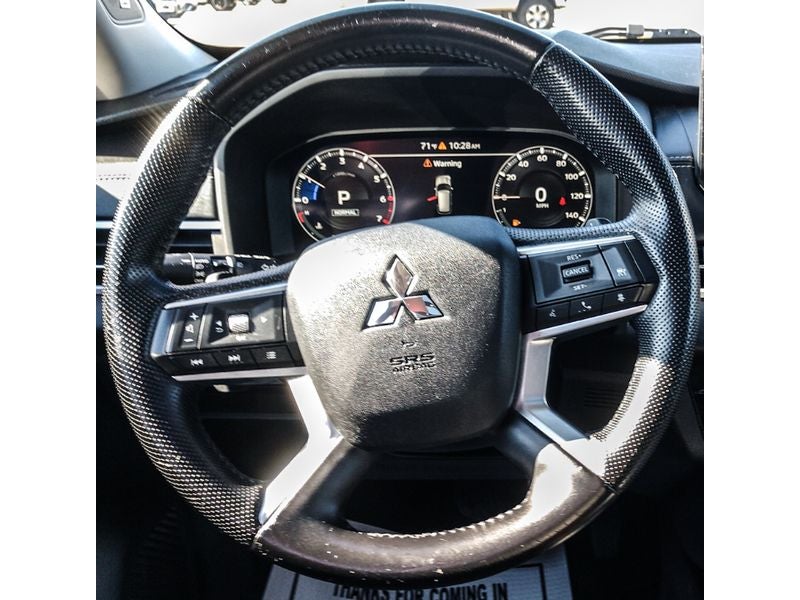 2022 Mitsubishi Outlander SE