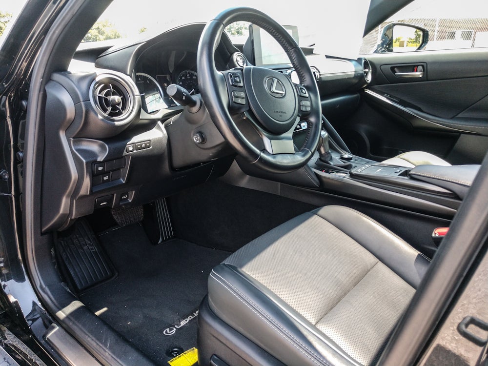 2023 Lexus IS 300 Premium